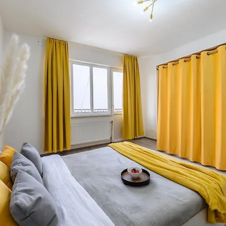 Большая Квартира На 8-9 Человек 52 Almaty Exterior photo