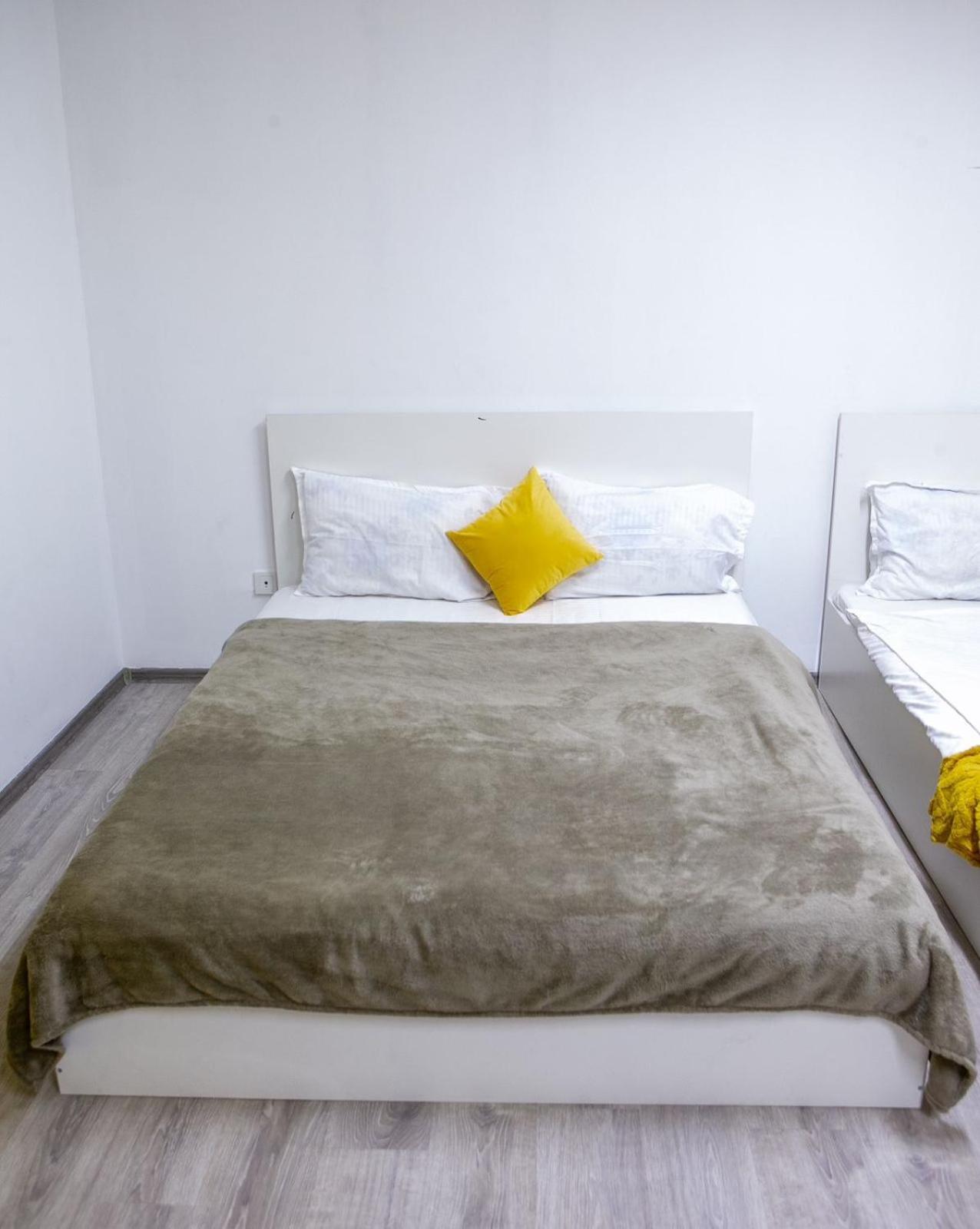 Apartment большая на 8-9 человек 52